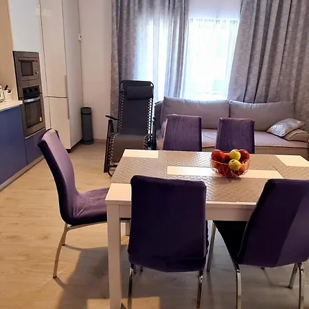 Apartment Tem House 3
